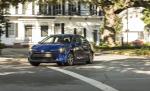 Toyota Corolla LE Hybrid Sedan 2019 года (NA)